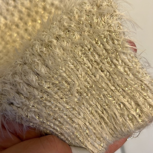 JEANS BY FUFFALO Shimmer Sweater - Picture 6 of 6